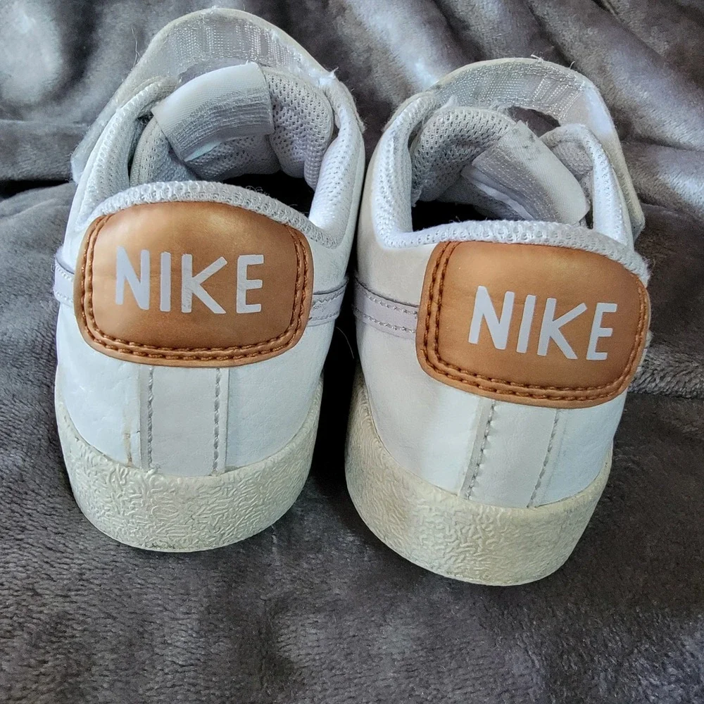 Nike blazer low